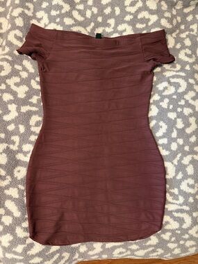 Windsor Off-Shoulder Bodycon Mini Dress in Mauve-Brown